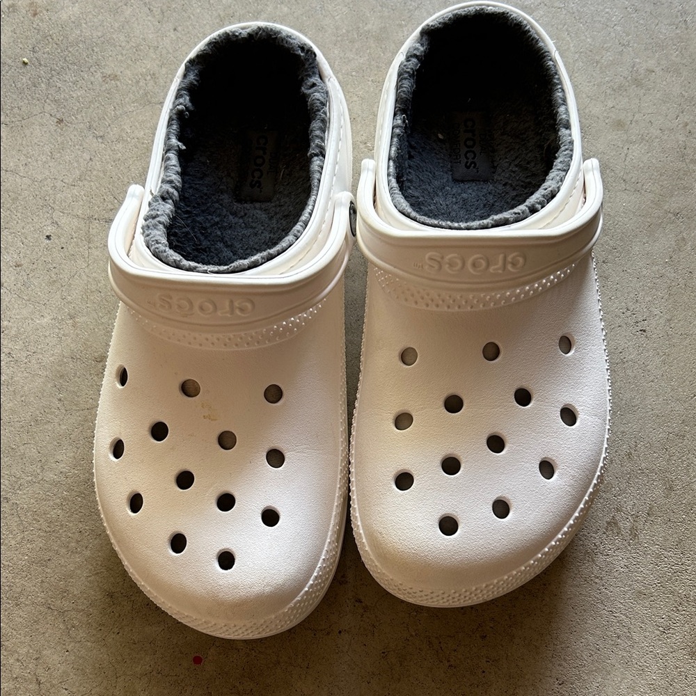 CROCS White Fleece-Lined Men's Slippers